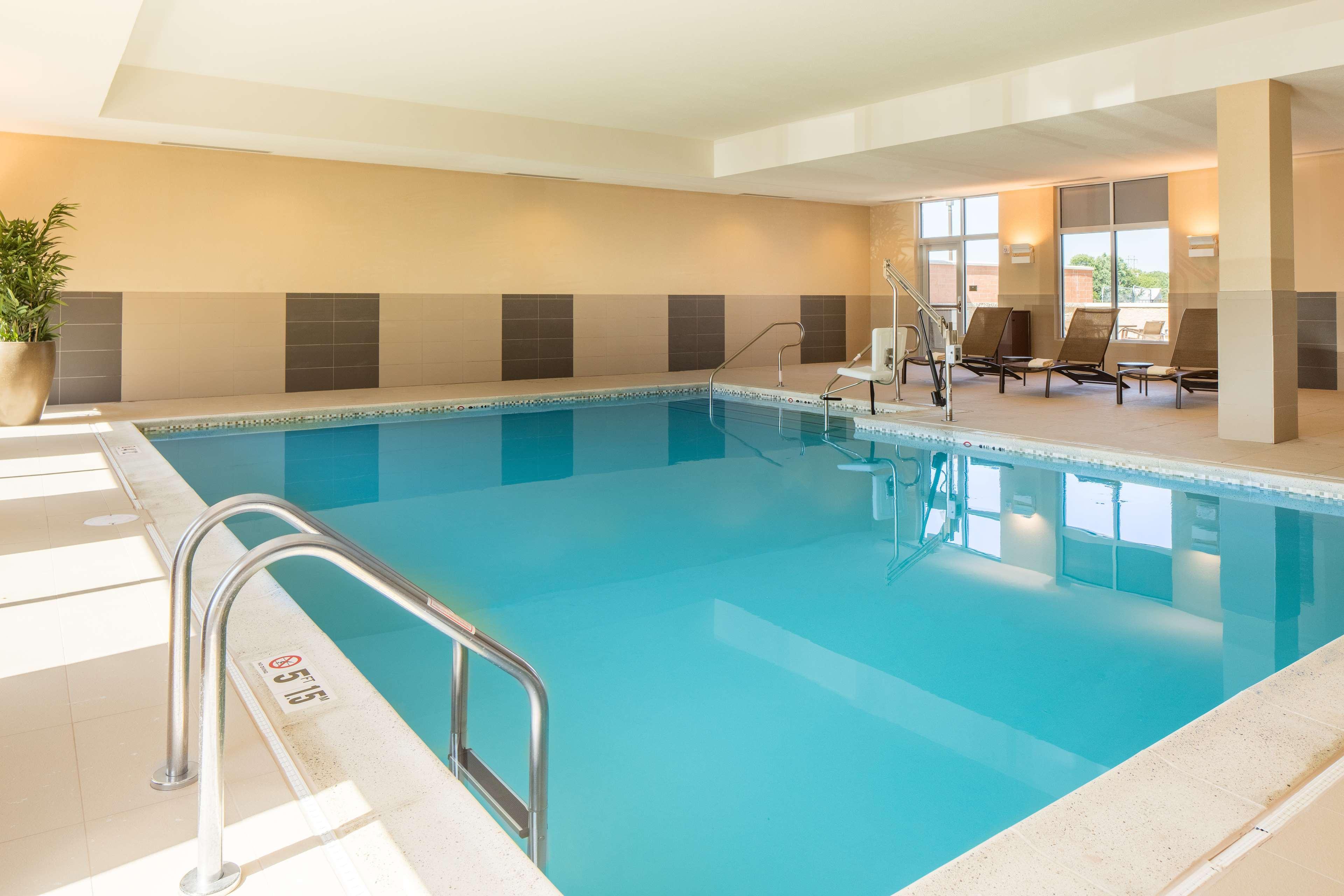 Hyatt Place Kansas City Lenexa City Center Экстерьер фото