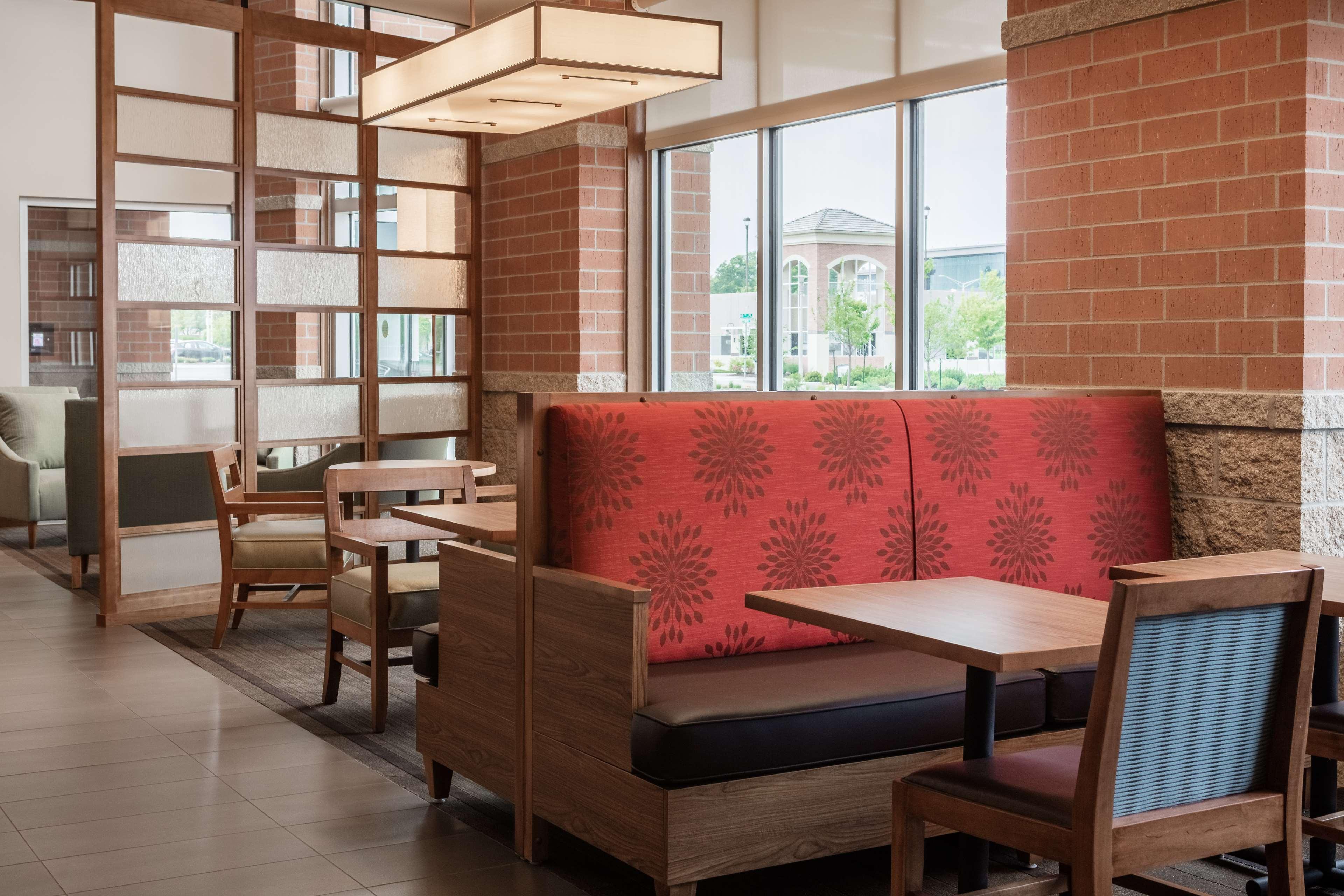 Hyatt Place Kansas City Lenexa City Center Экстерьер фото