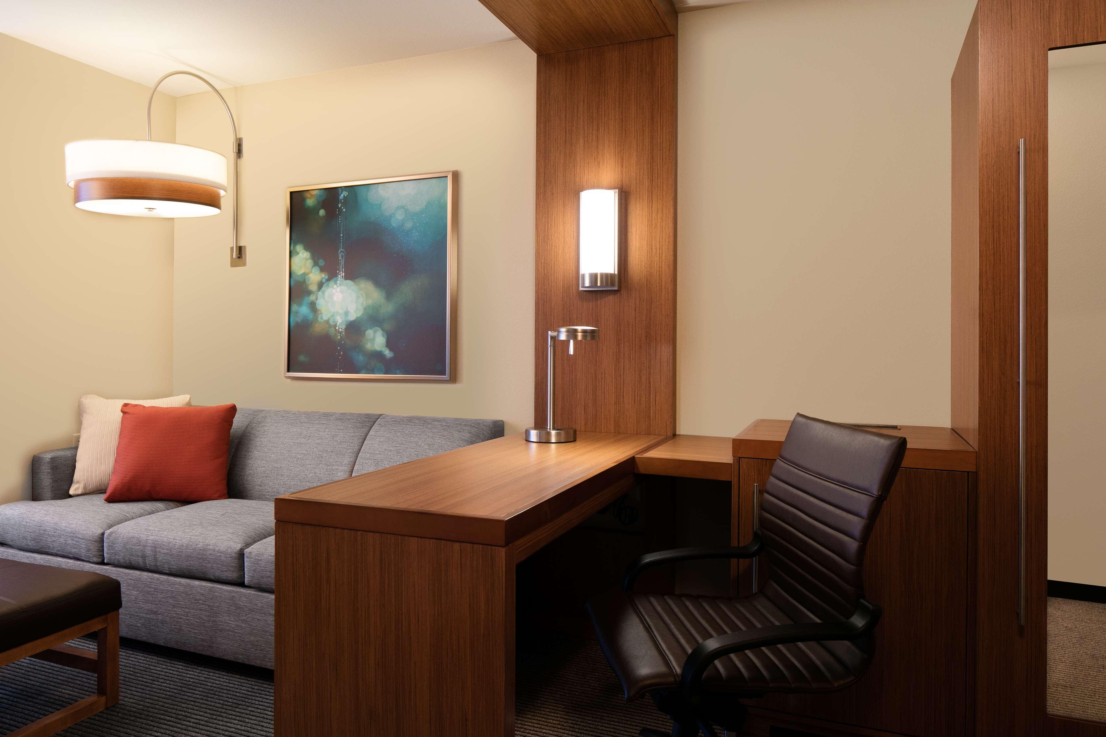 Hyatt Place Kansas City Lenexa City Center Экстерьер фото