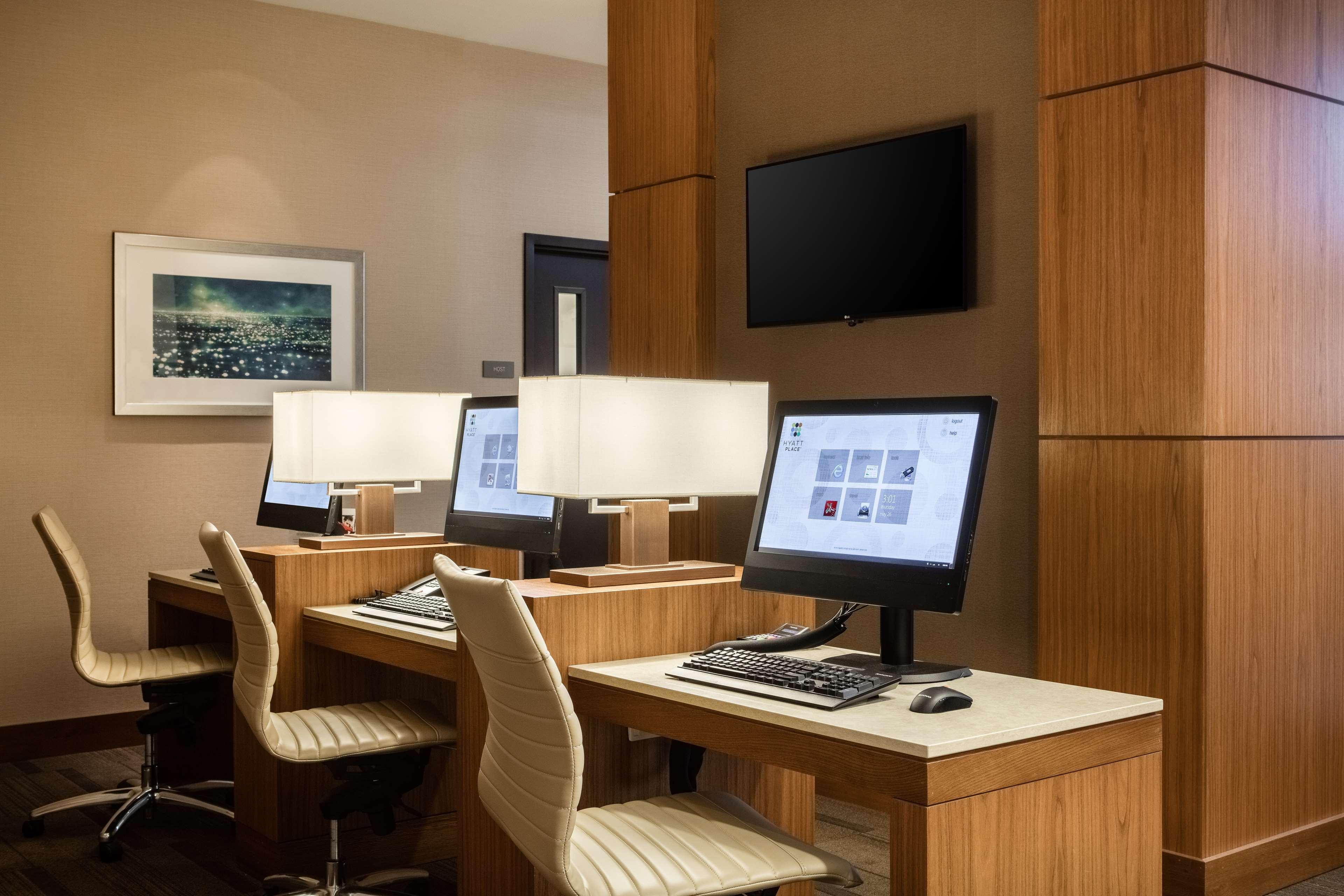 Hyatt Place Kansas City Lenexa City Center Экстерьер фото