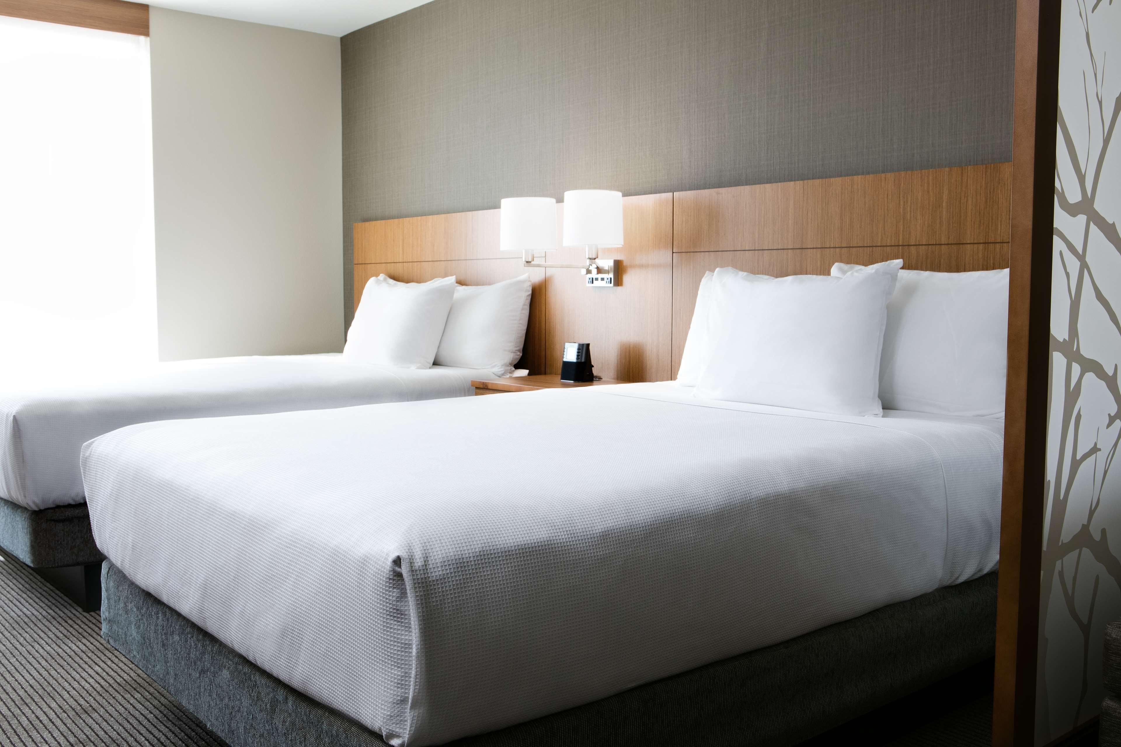 Hyatt Place Kansas City Lenexa City Center Экстерьер фото