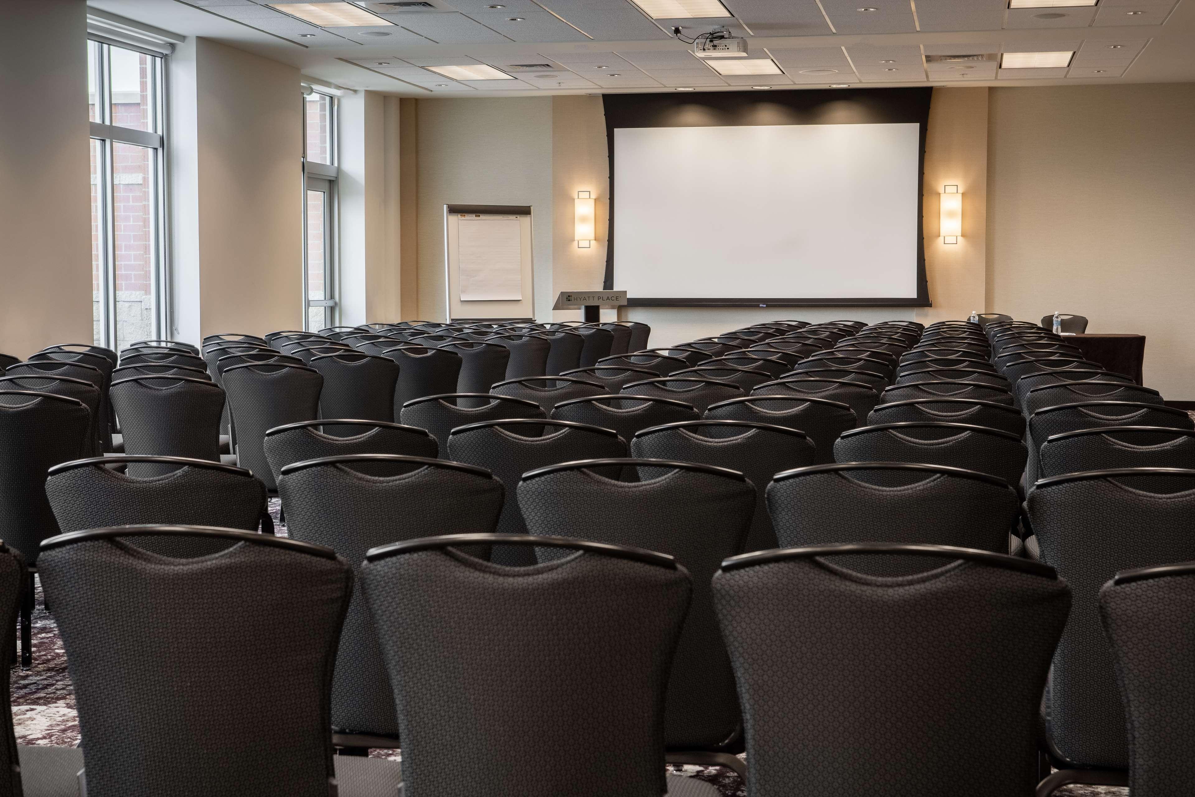 Hyatt Place Kansas City Lenexa City Center Экстерьер фото