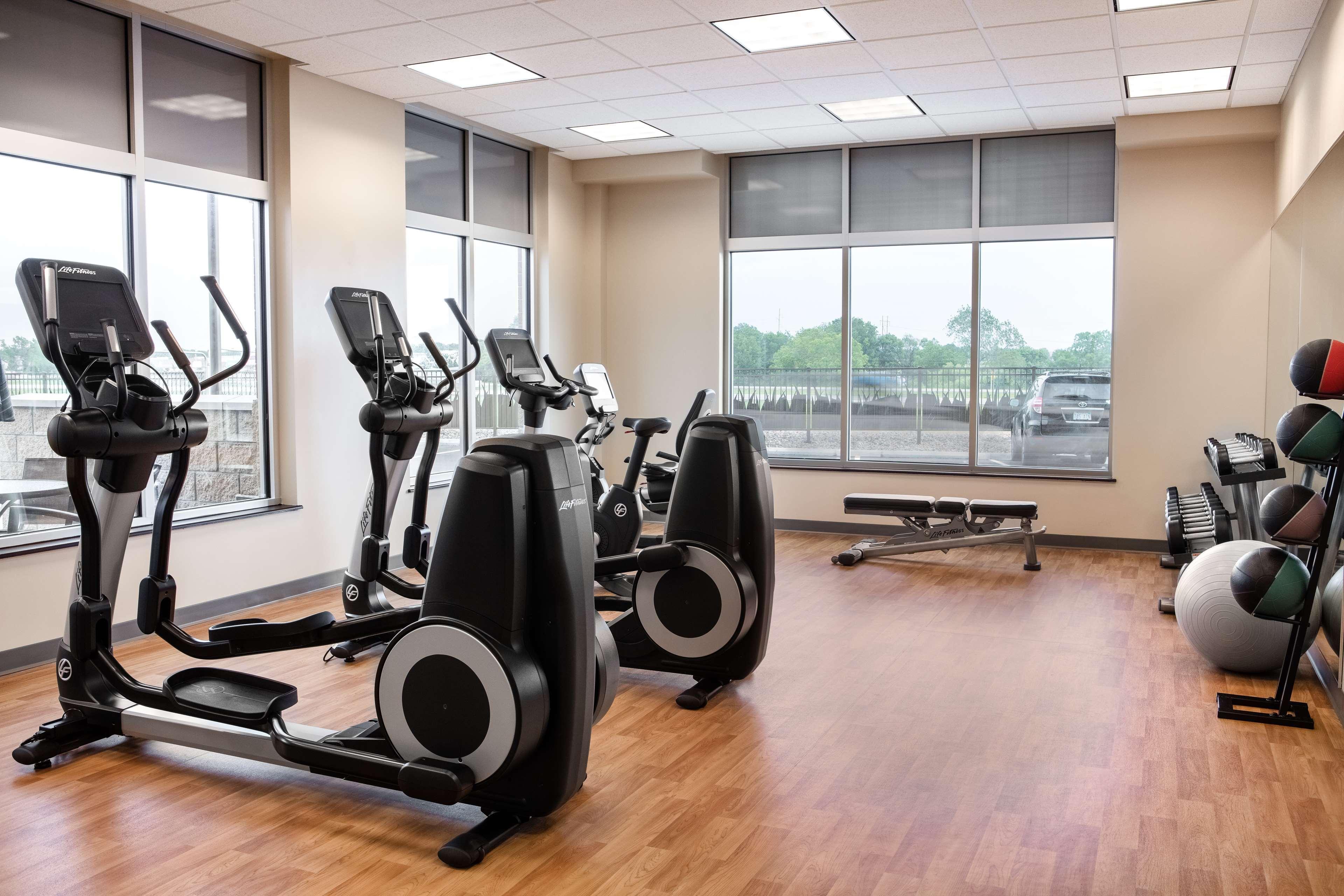 Hyatt Place Kansas City Lenexa City Center Экстерьер фото