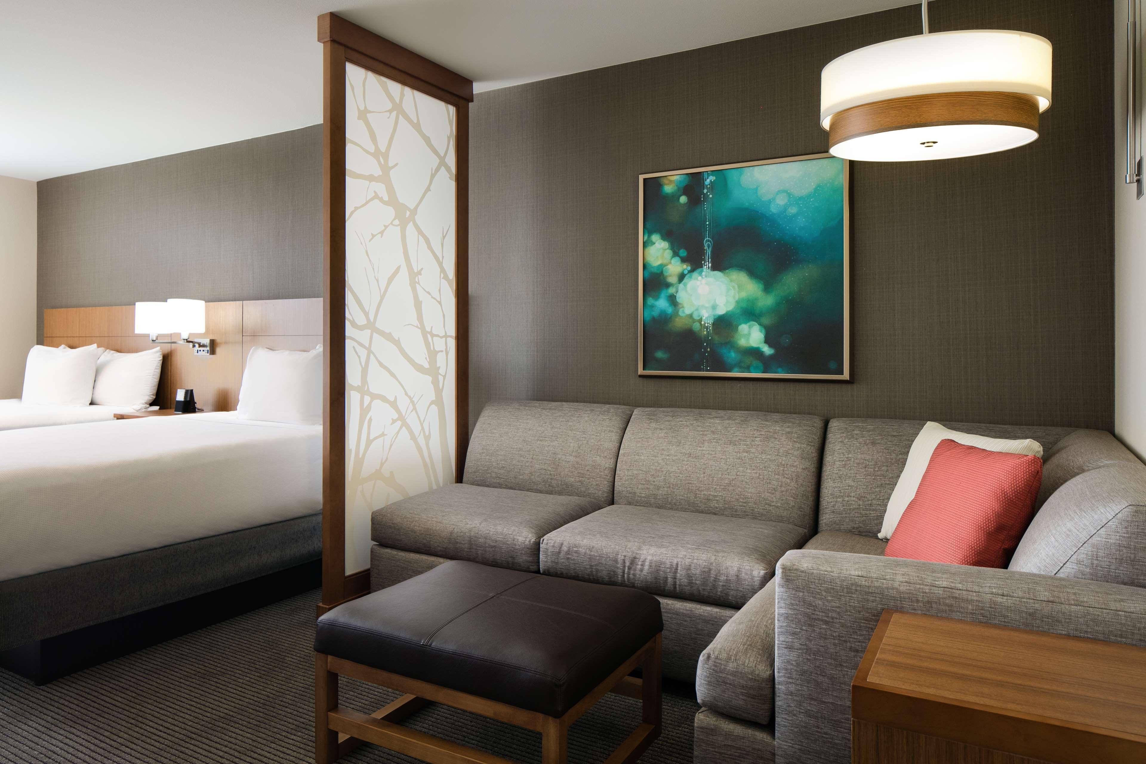 Hyatt Place Kansas City Lenexa City Center Экстерьер фото
