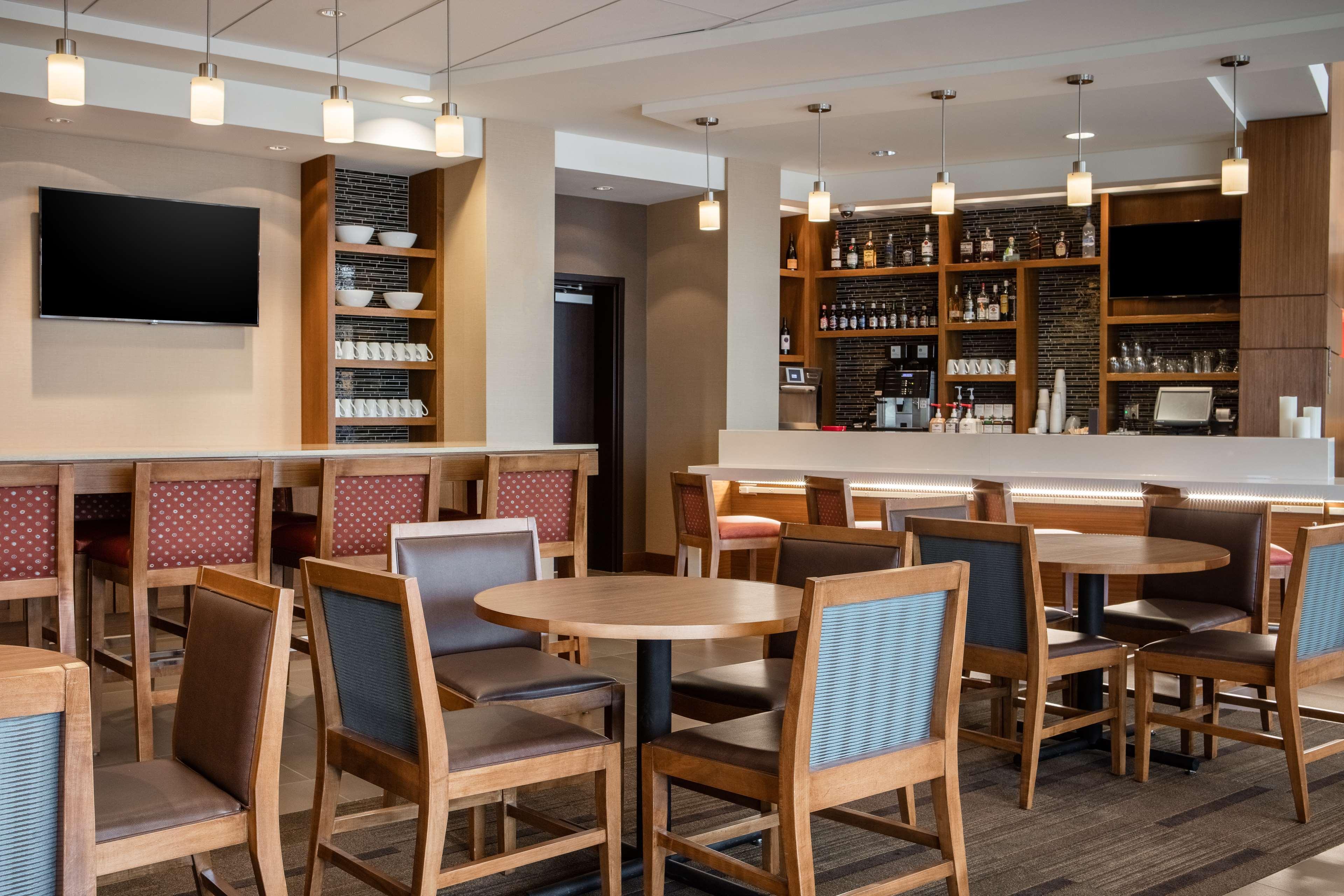 Hyatt Place Kansas City Lenexa City Center Экстерьер фото