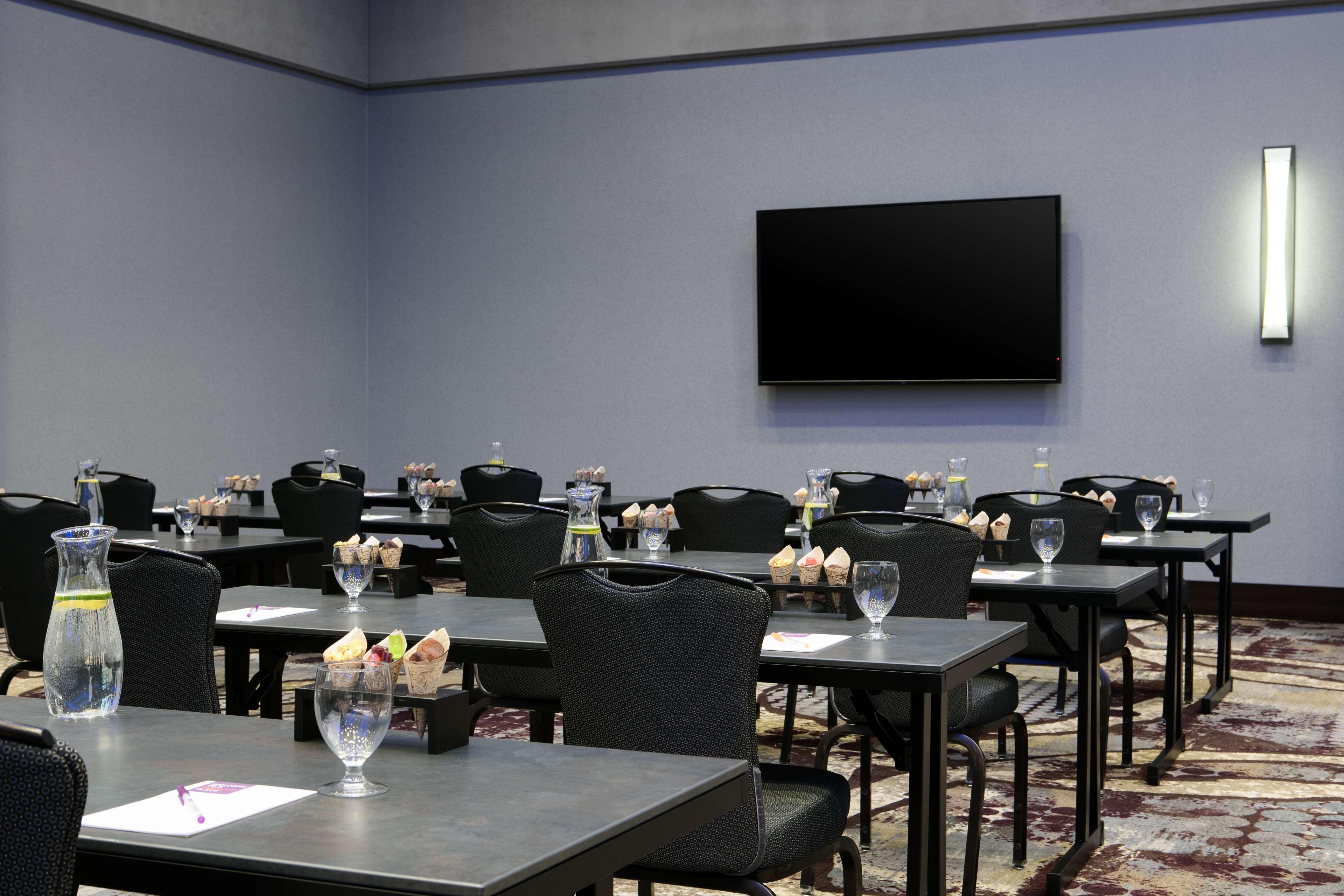 Hyatt Place Kansas City Lenexa City Center Экстерьер фото