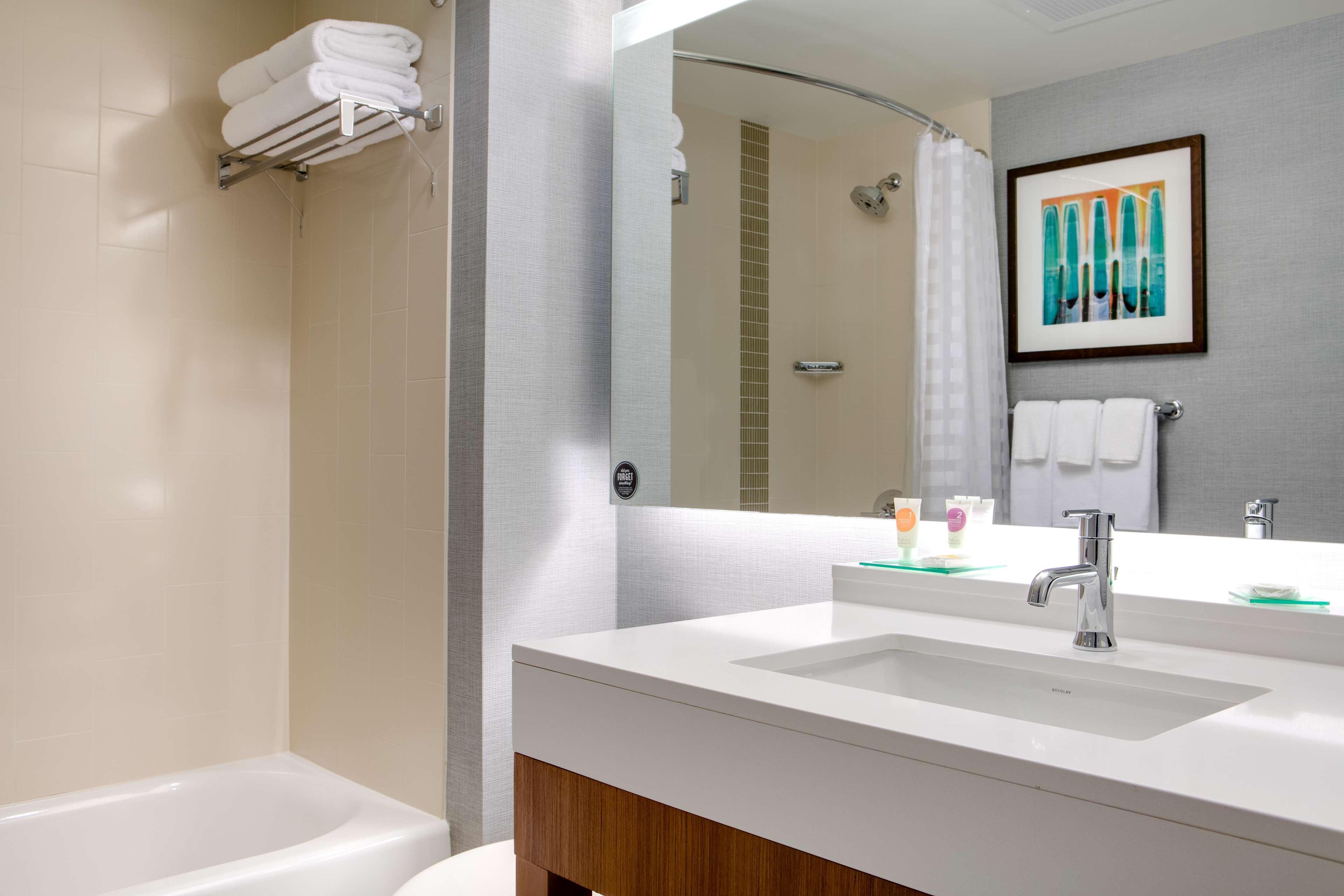 Hyatt Place Kansas City Lenexa City Center Экстерьер фото