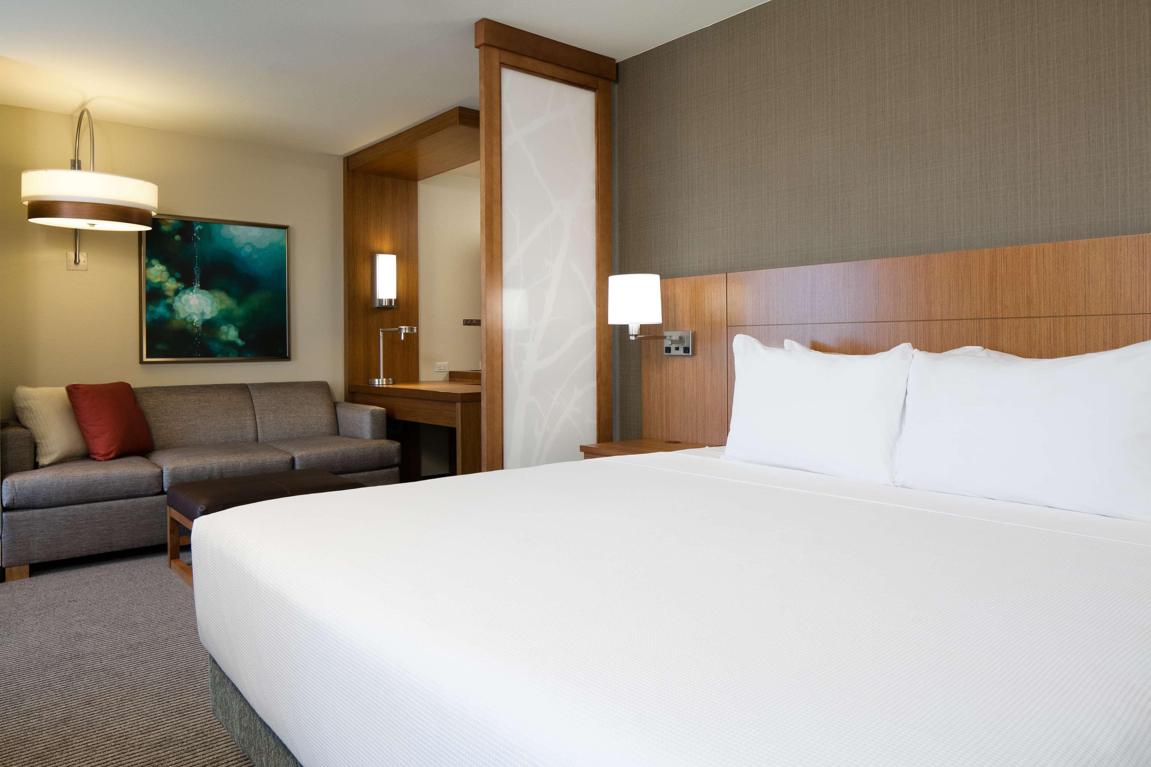 Hyatt Place Kansas City Lenexa City Center Экстерьер фото